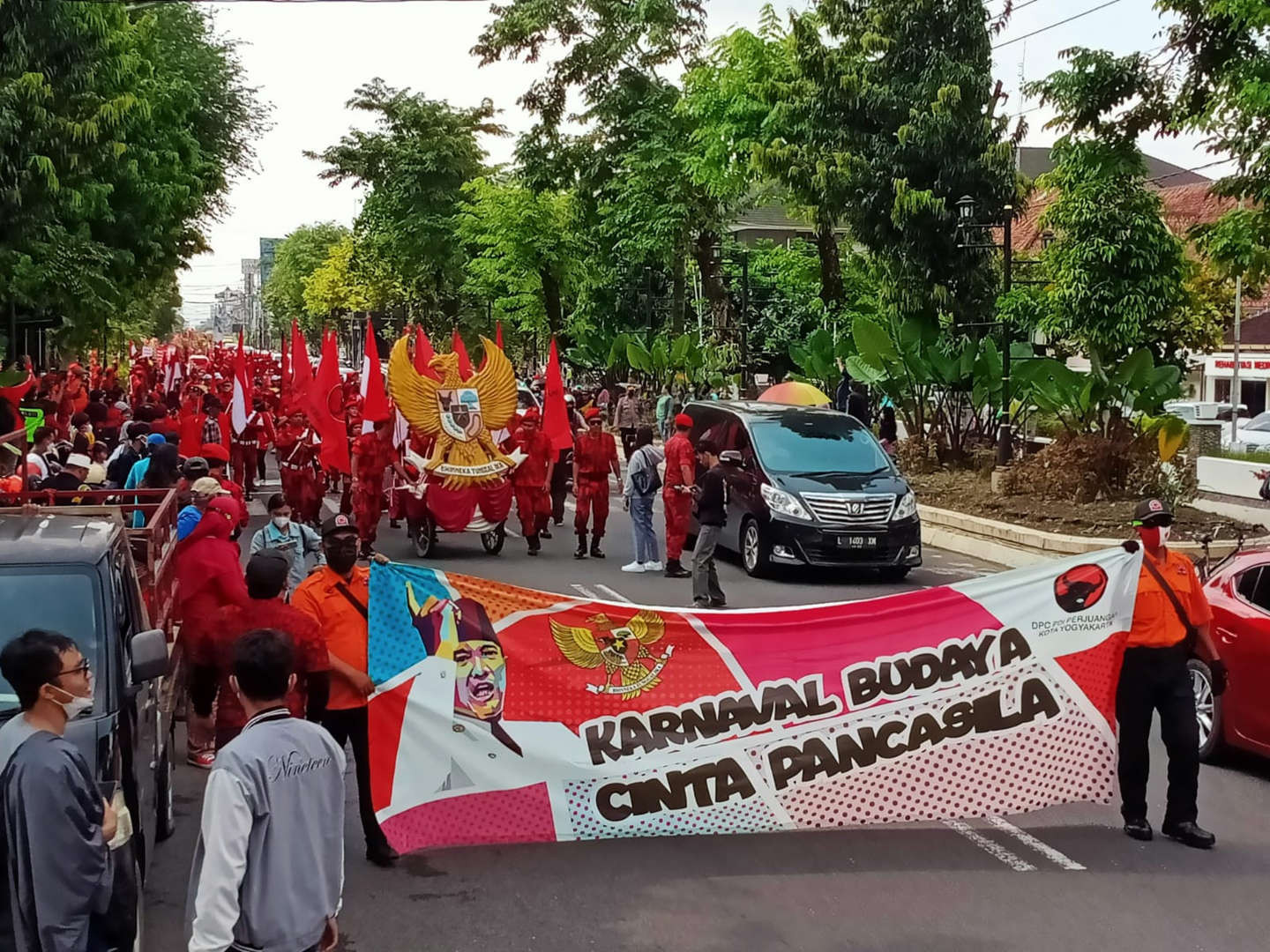 Warga Jogja Antusias Peringati Hari Pancasila dengan Karnaval Budaya